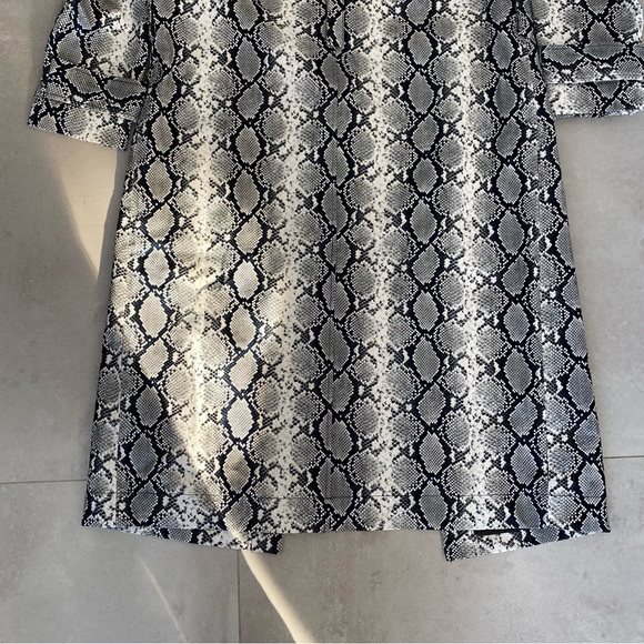 NWT APPARIS INGRID PYTHON TRENCH COAT - Picture 13 of 15